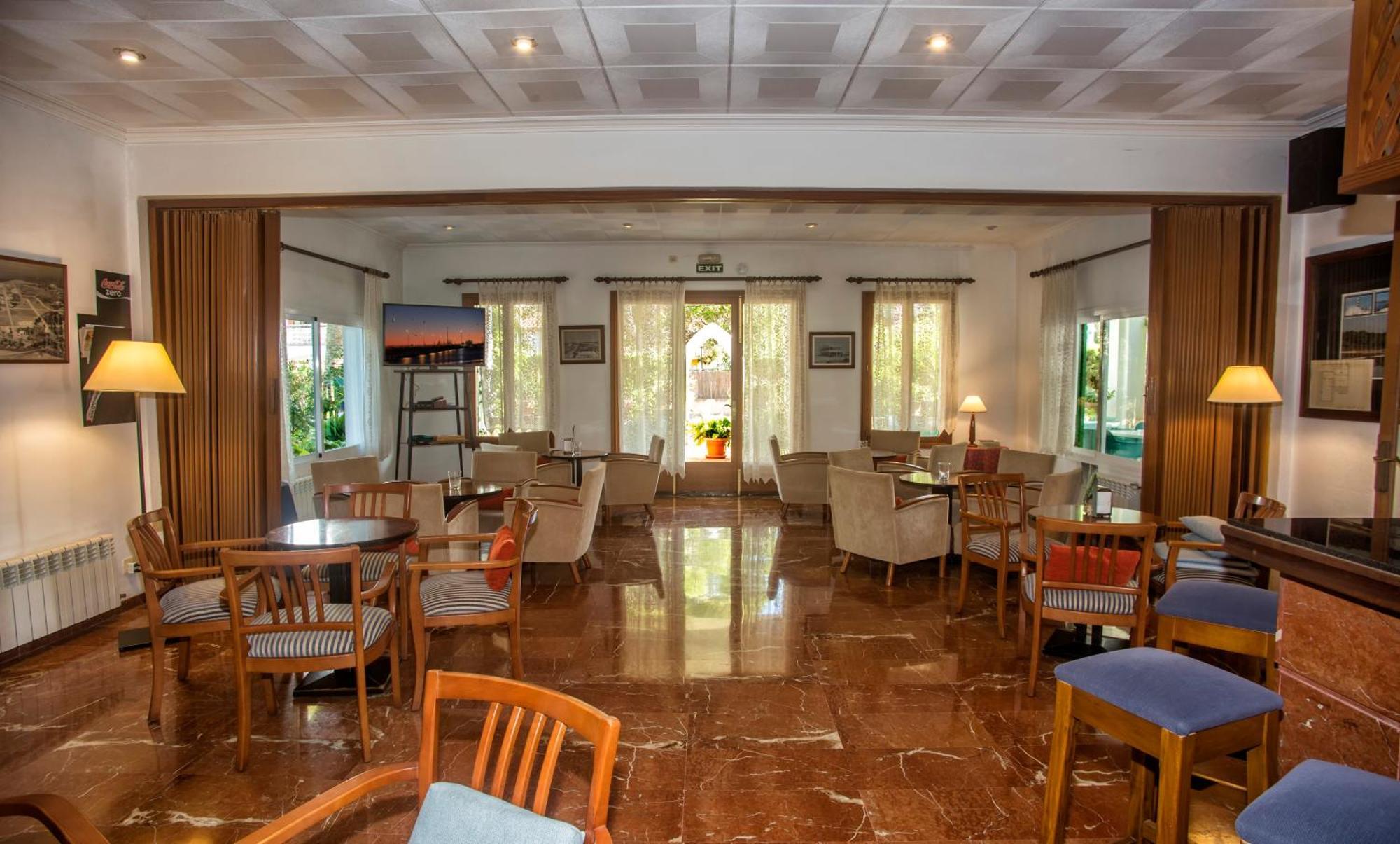Hotel Martorell By Mhr Colonia de Sant Jordi ภายนอก รูปภาพ