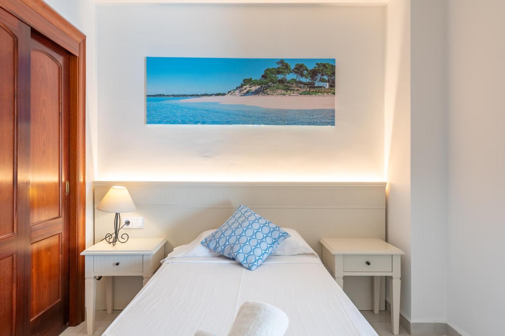 Hotel Martorell By Mhr Colonia de Sant Jordi ภายนอก รูปภาพ