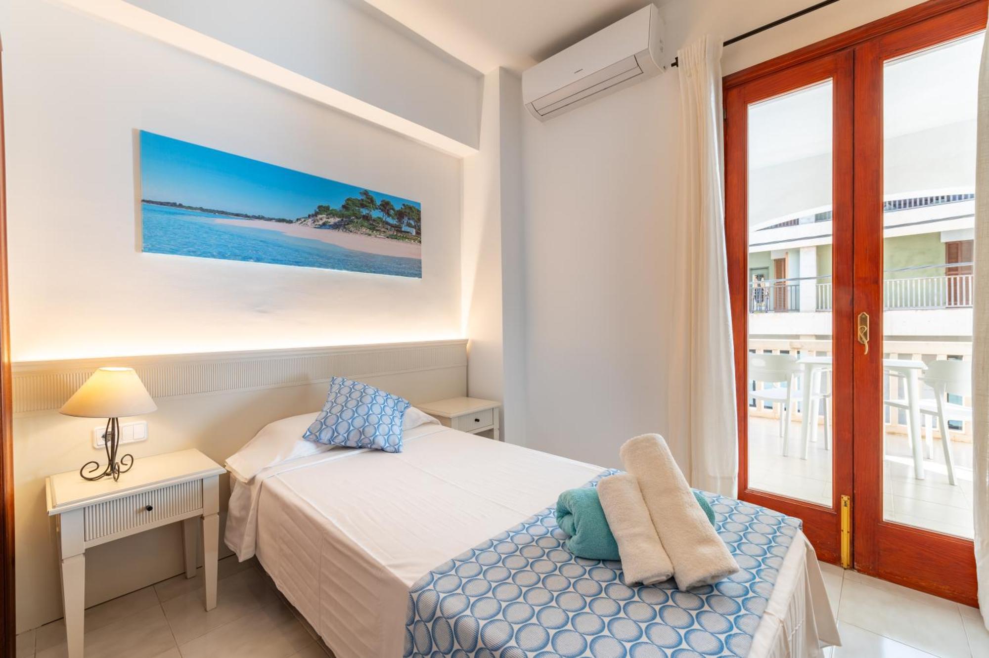 Hotel Martorell By Mhr Colonia de Sant Jordi ภายนอก รูปภาพ