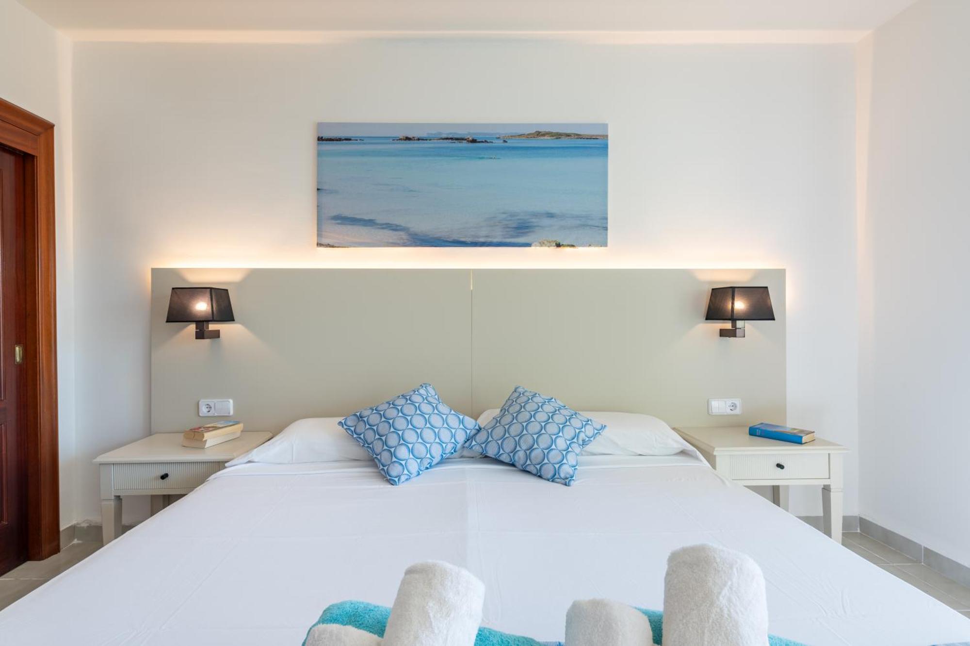 Hotel Martorell By Mhr Colonia de Sant Jordi ภายนอก รูปภาพ