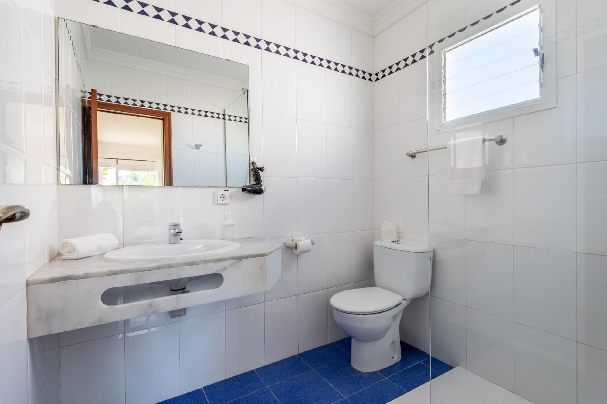 Hotel Martorell By Mhr Colonia de Sant Jordi ภายนอก รูปภาพ